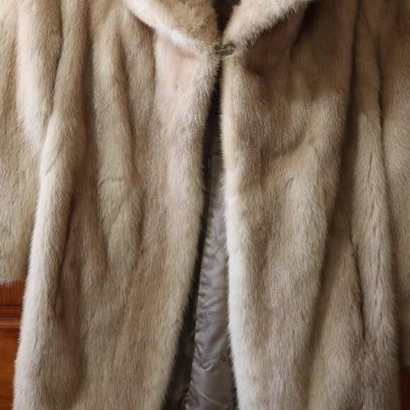 Evan's Vintage Fur Coat Cape 1950s - Picture 5 of 16